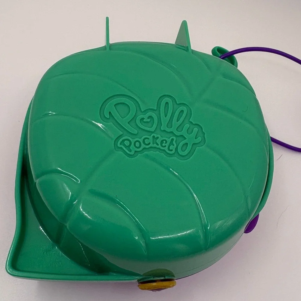 Polly Pocket Lil Ladybug Garden Compact Playset Mattel Purple Pink Green GKJ48